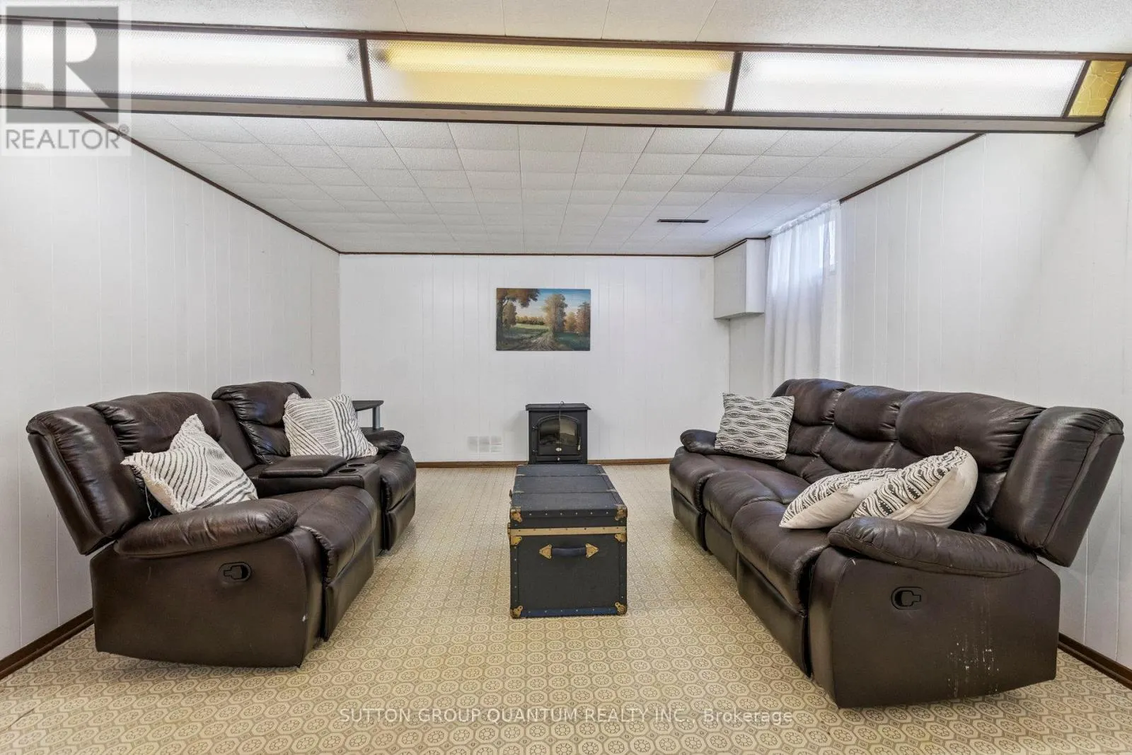 8 BERMUDA DRIVE