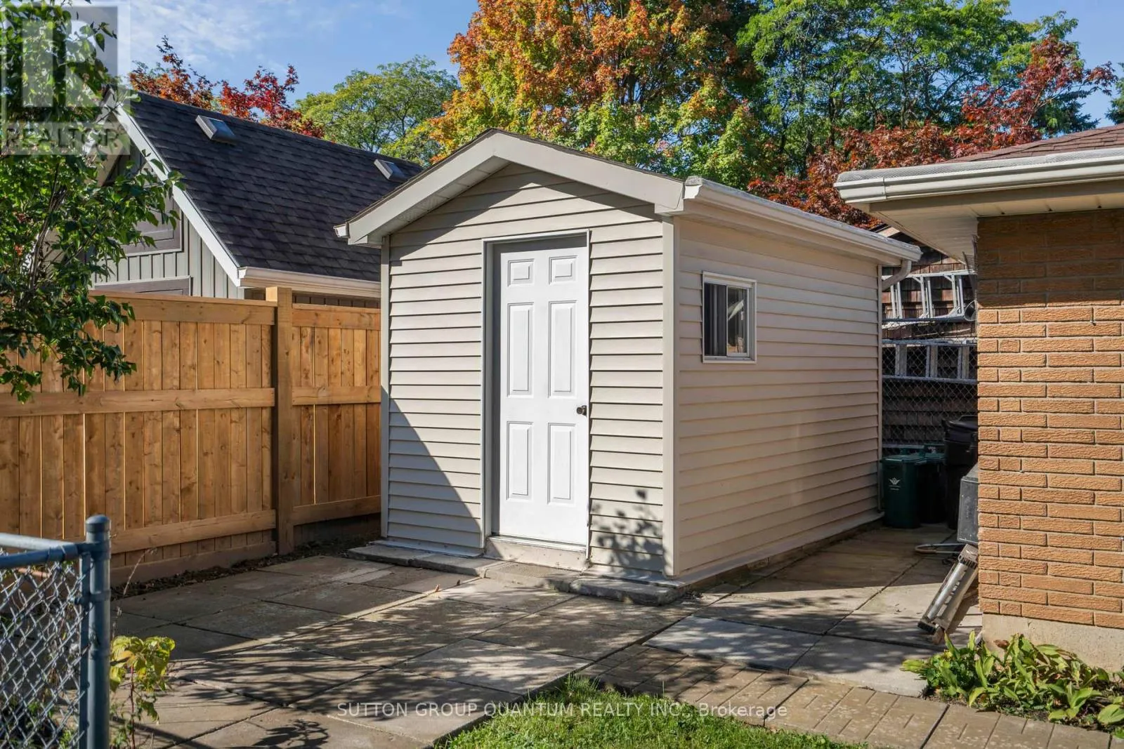 8 BERMUDA DRIVE