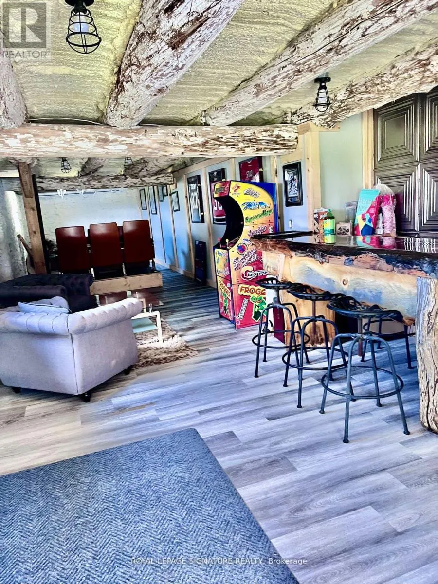 31 BLUE BAY LANE