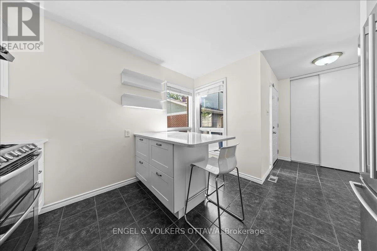 713 MALIBU TERRACE