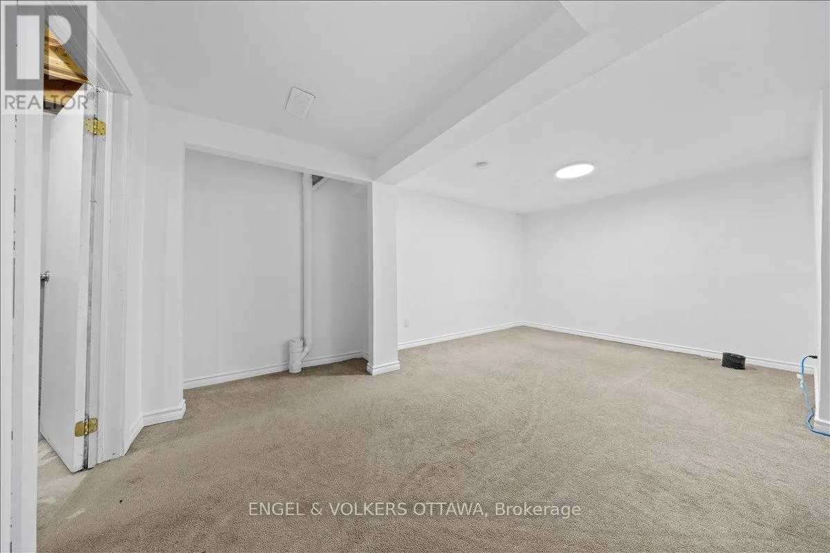713 MALIBU TERRACE
