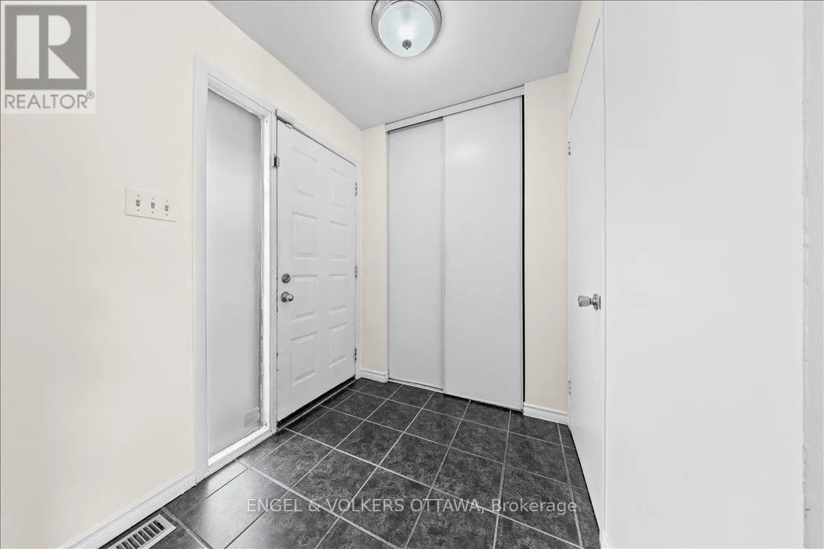 713 MALIBU TERRACE