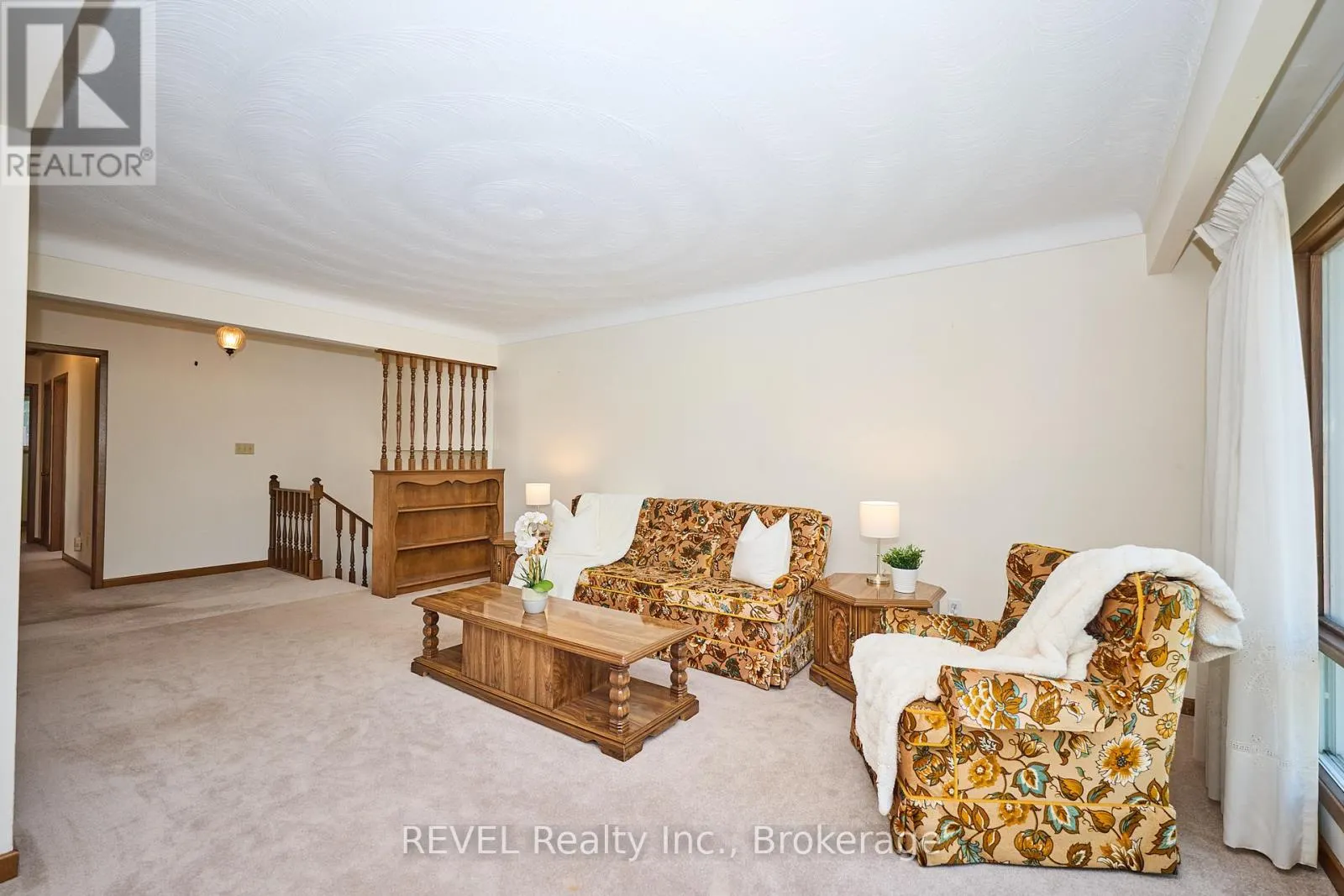6 CHARLEEN CIRCLE