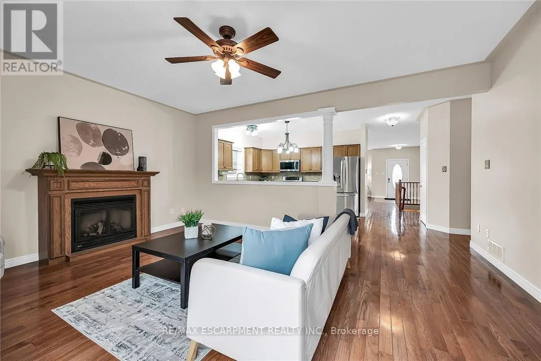 20 OAK CRESCENT