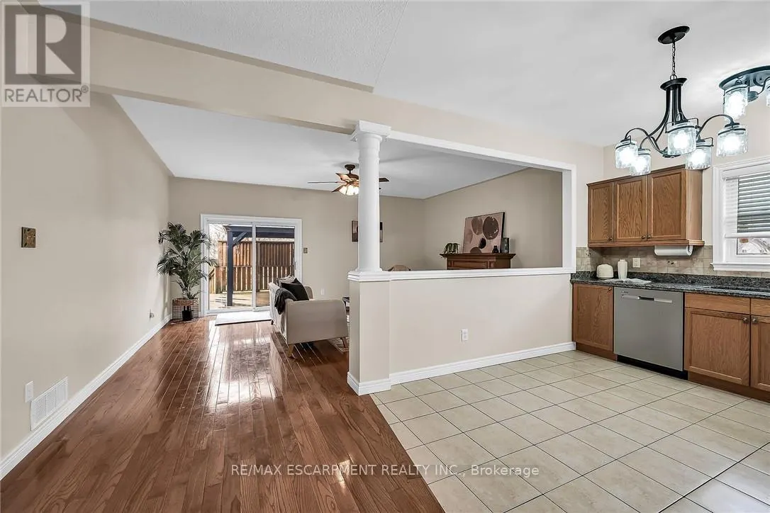 20 OAK CRESCENT