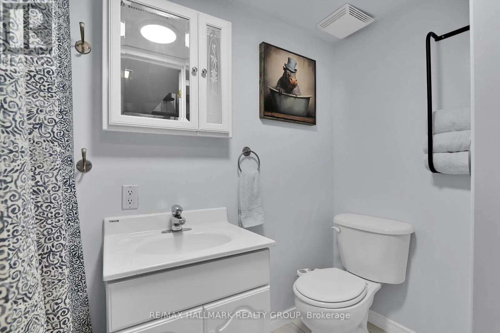 53 - 21 MIDLAND CRESCENT