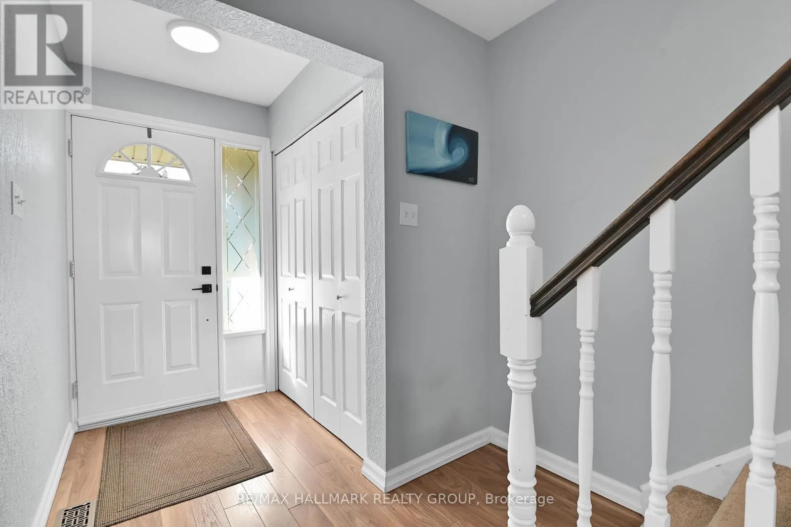 53 - 21 MIDLAND CRESCENT