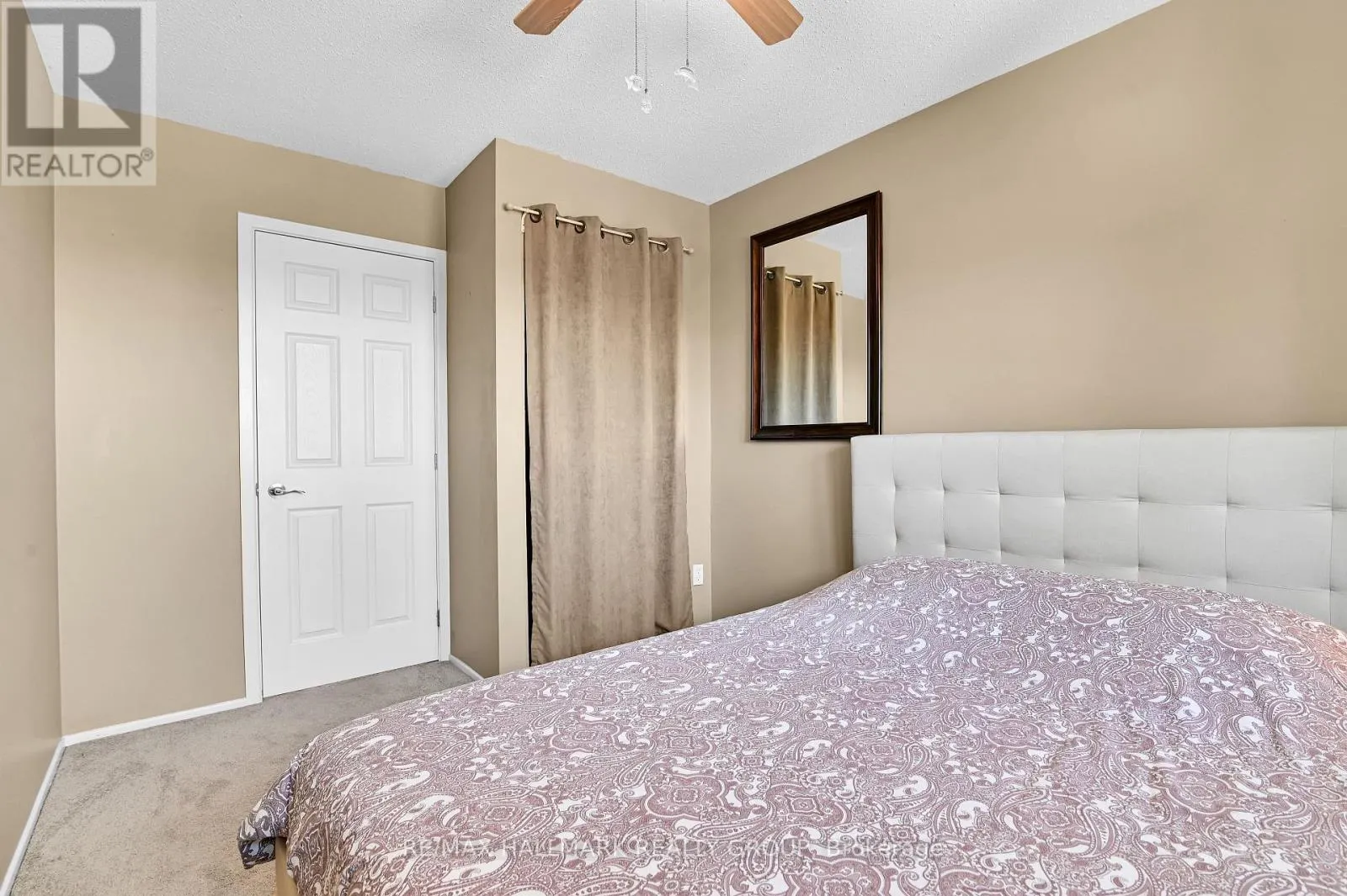 53 - 21 MIDLAND CRESCENT