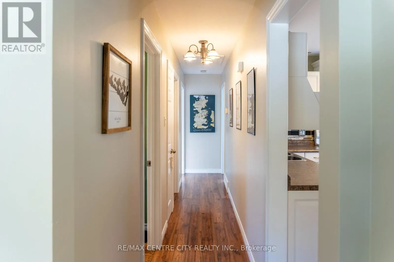 15 FROBISHER CRESCENT