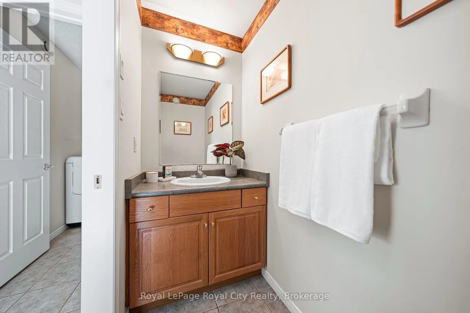 7 - 784 GORDON STREET, #7