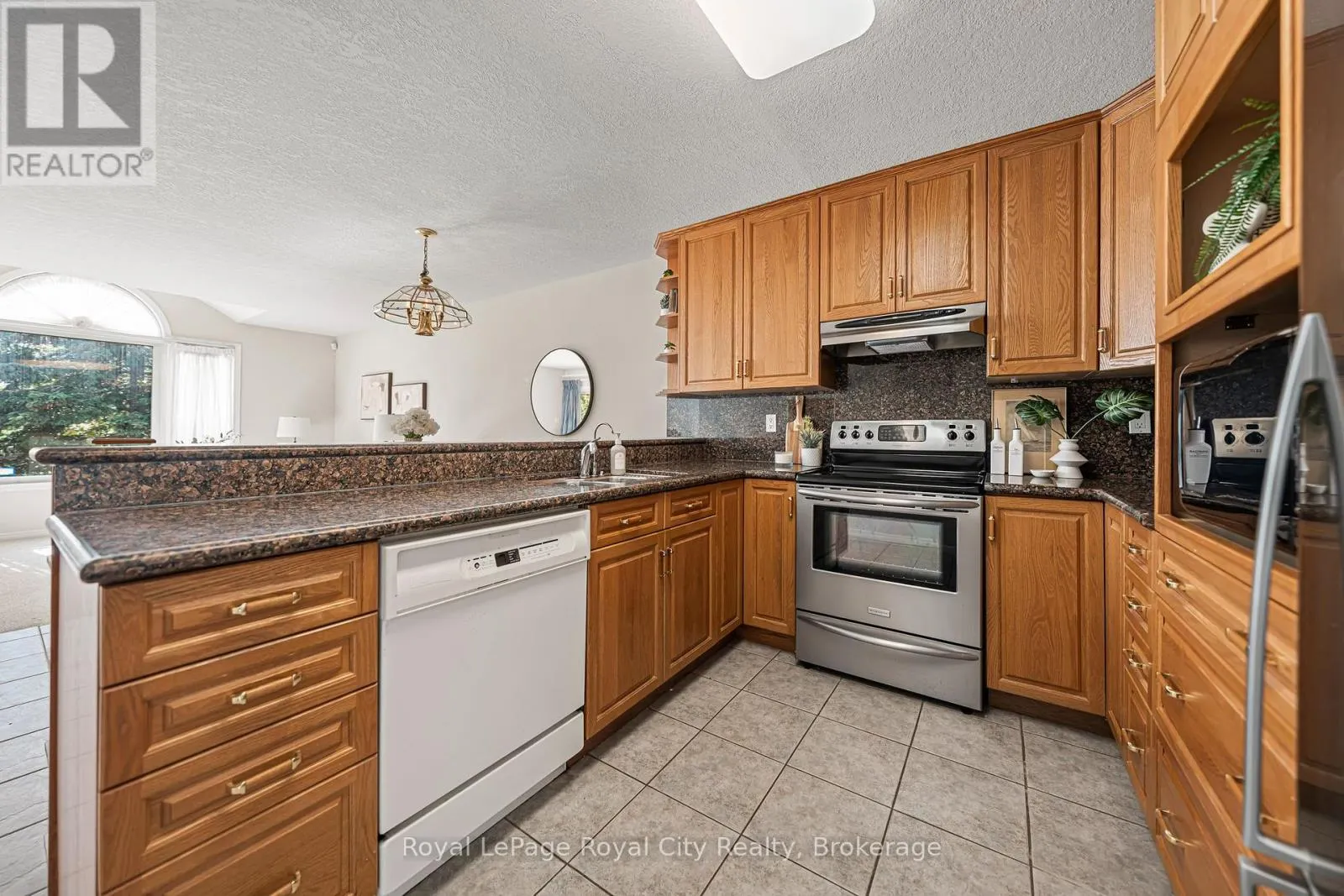 7 - 784 GORDON STREET, #7