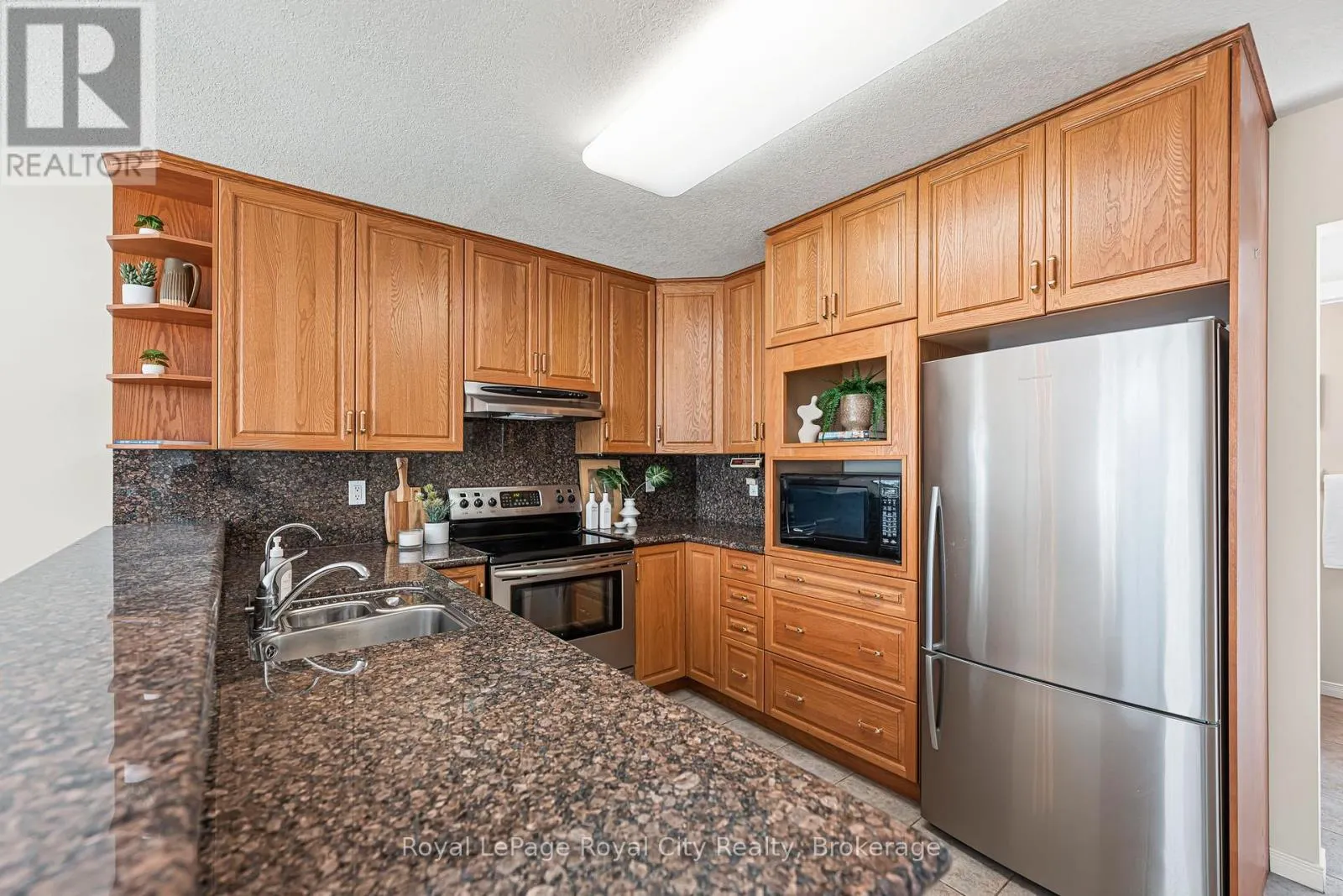 7 - 784 GORDON STREET, #7