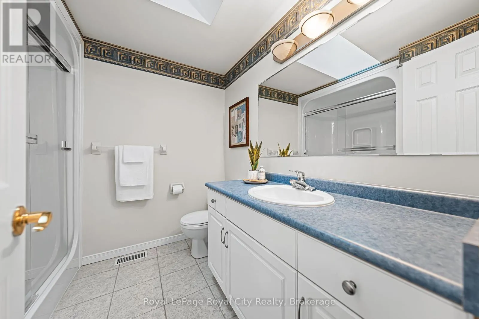 7 - 784 GORDON STREET, #7