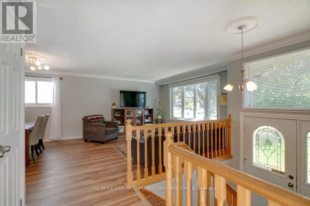 577 MACKECHNIE CRESCENT