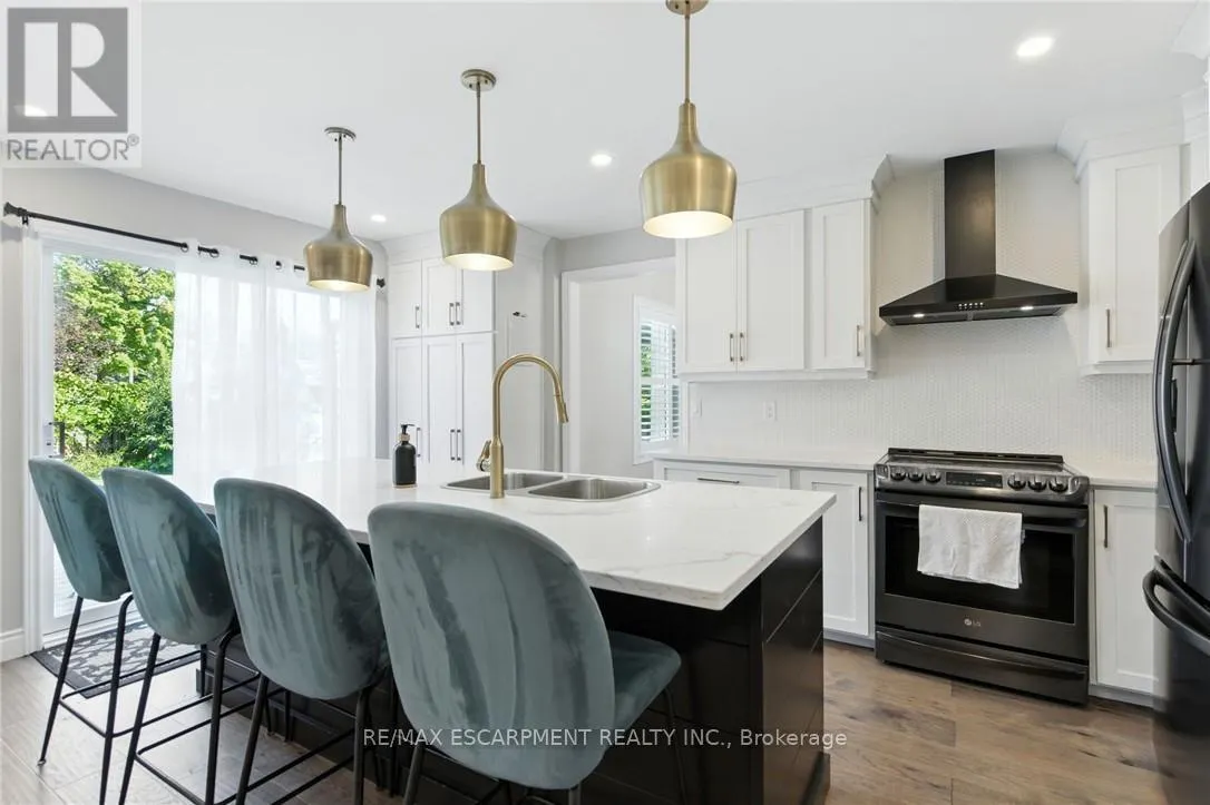 2 CALEDONIA AVENUE