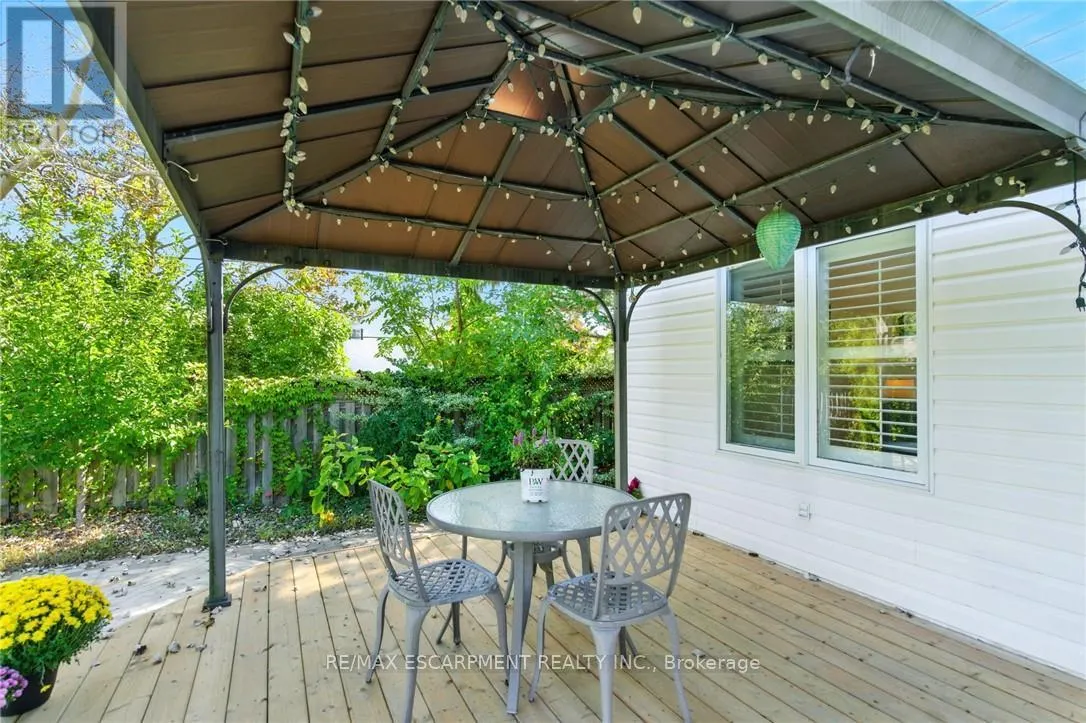 2 CALEDONIA AVENUE