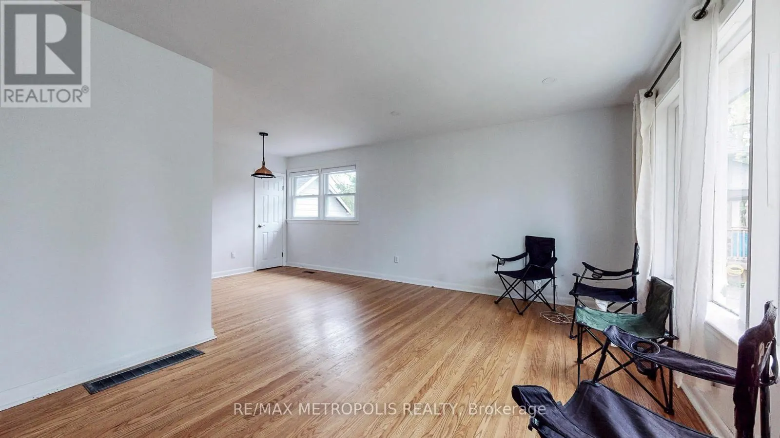 MAIN - 1020 BREWER STREET