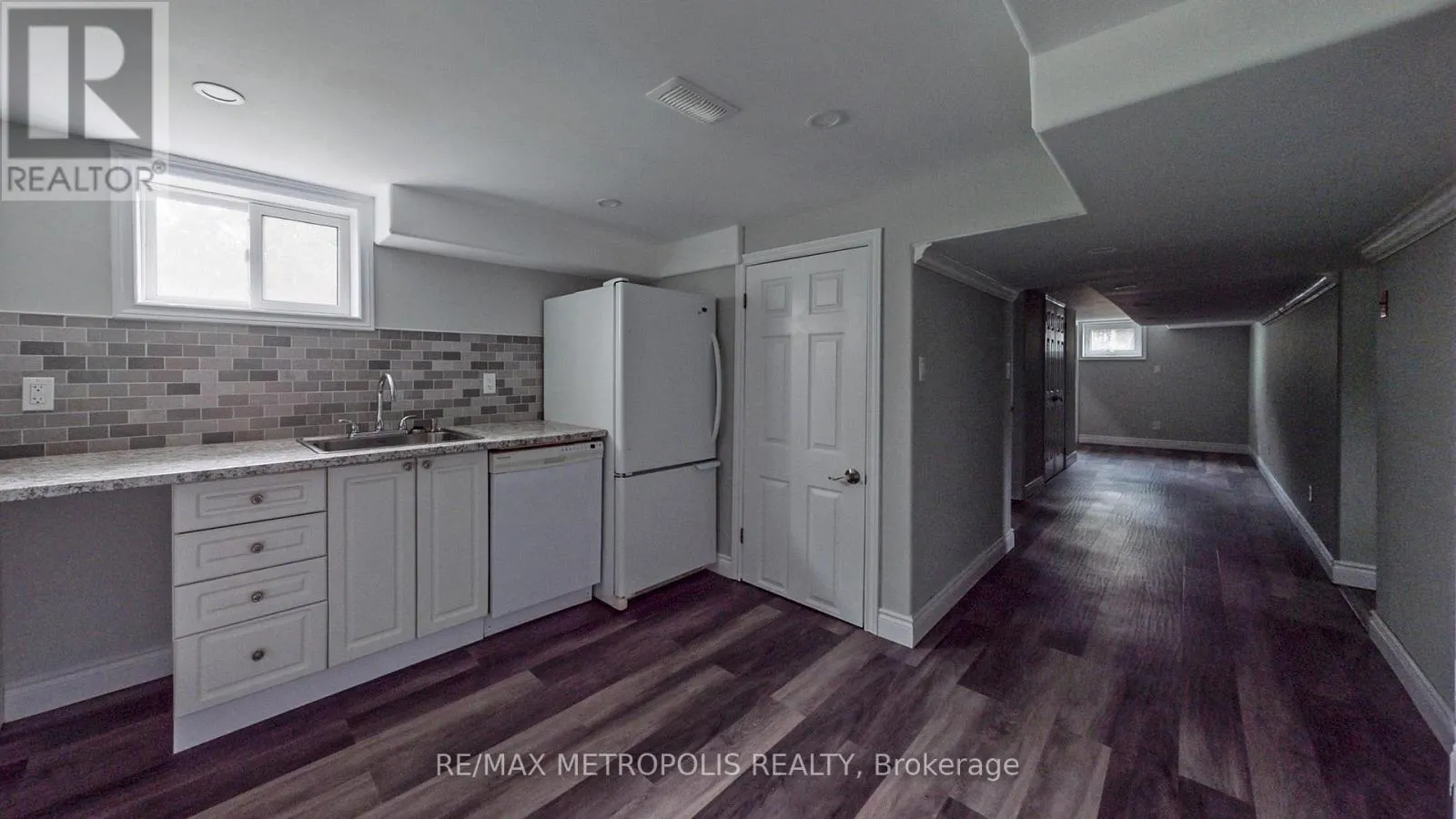 MAIN - 1020 BREWER STREET