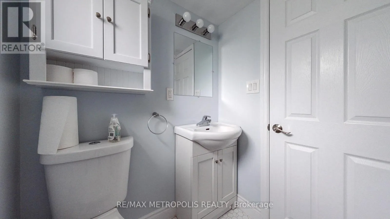 MAIN - 1020 BREWER STREET