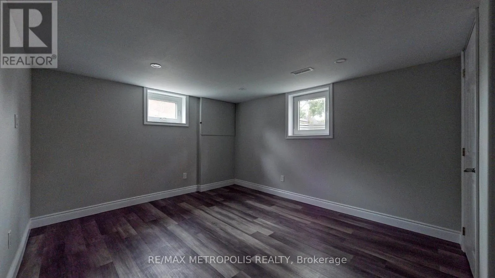 MAIN - 1020 BREWER STREET