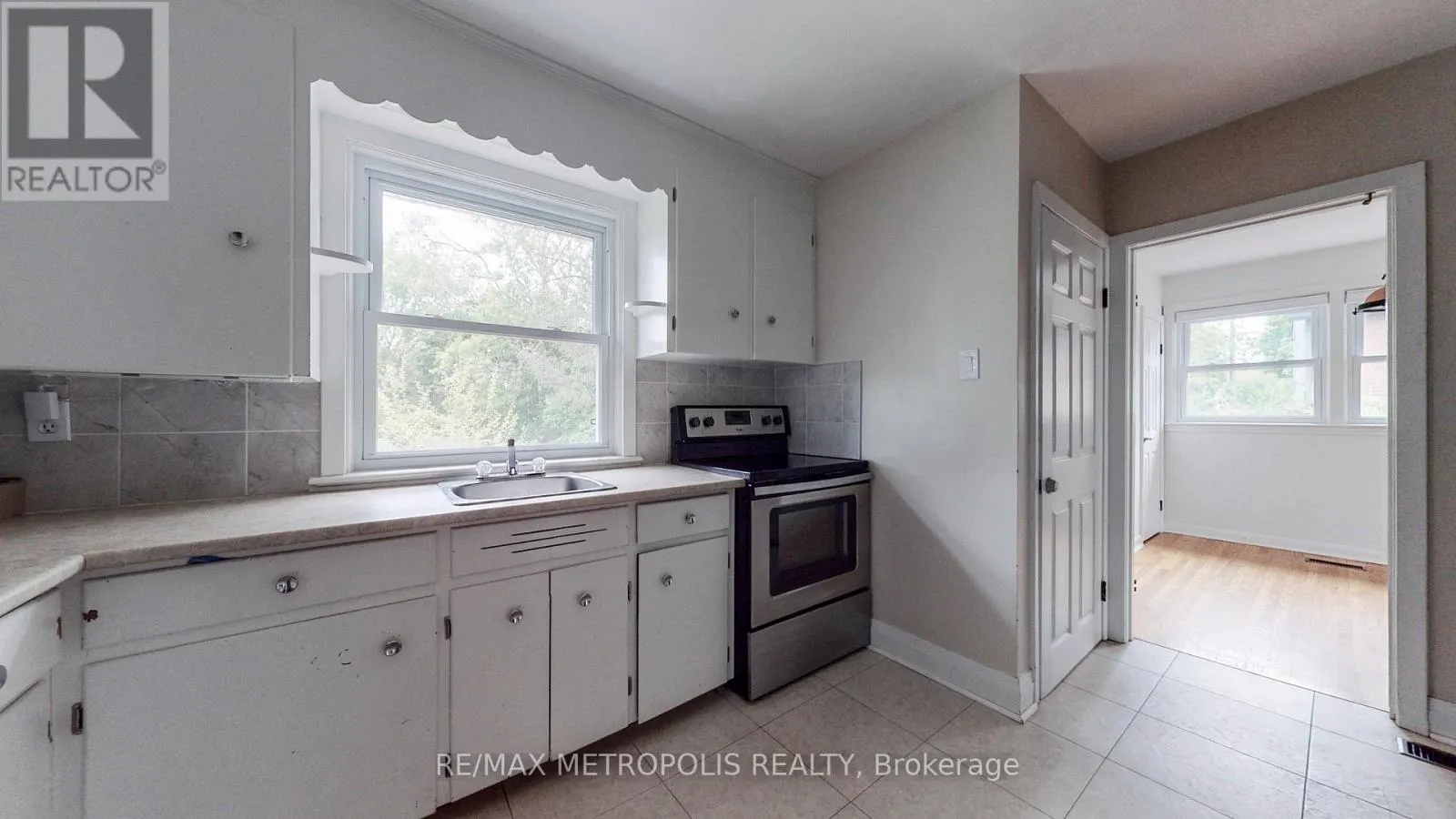 MAIN - 1020 BREWER STREET