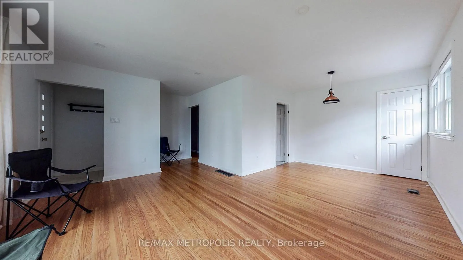 MAIN - 1020 BREWER STREET