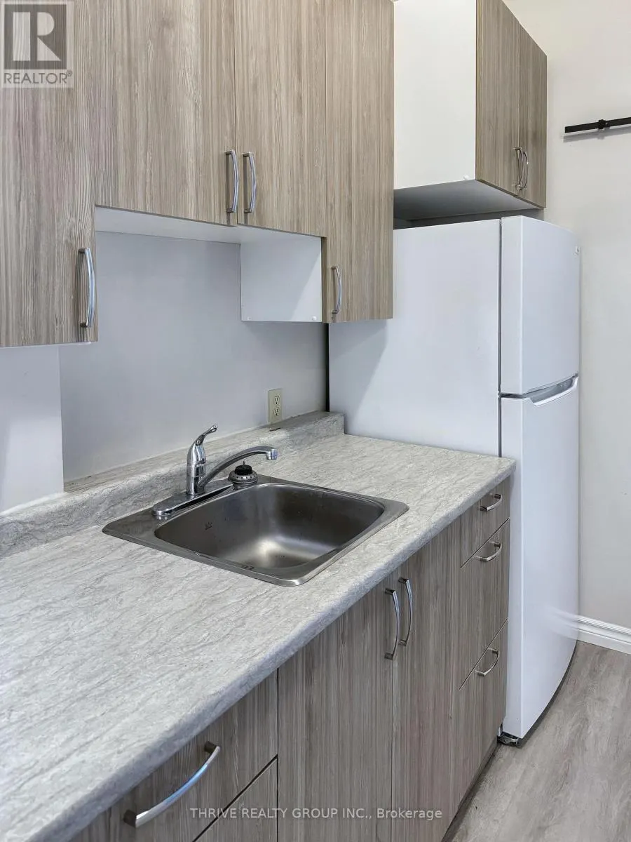 4 - 156 MAIN STREET, #4