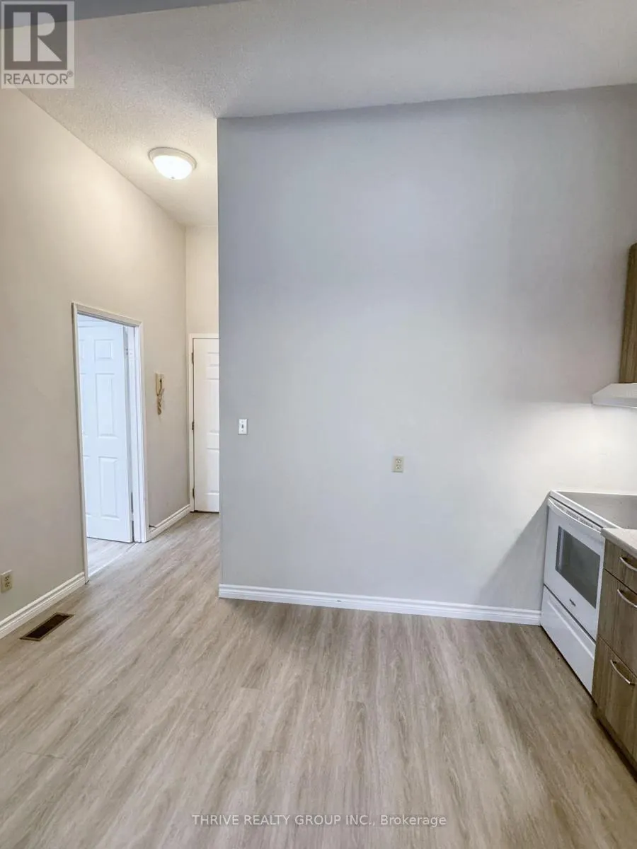 4 - 156 MAIN STREET, #4