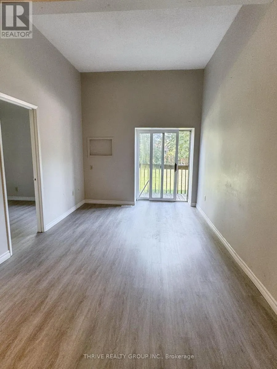 4 - 156 MAIN STREET, #4