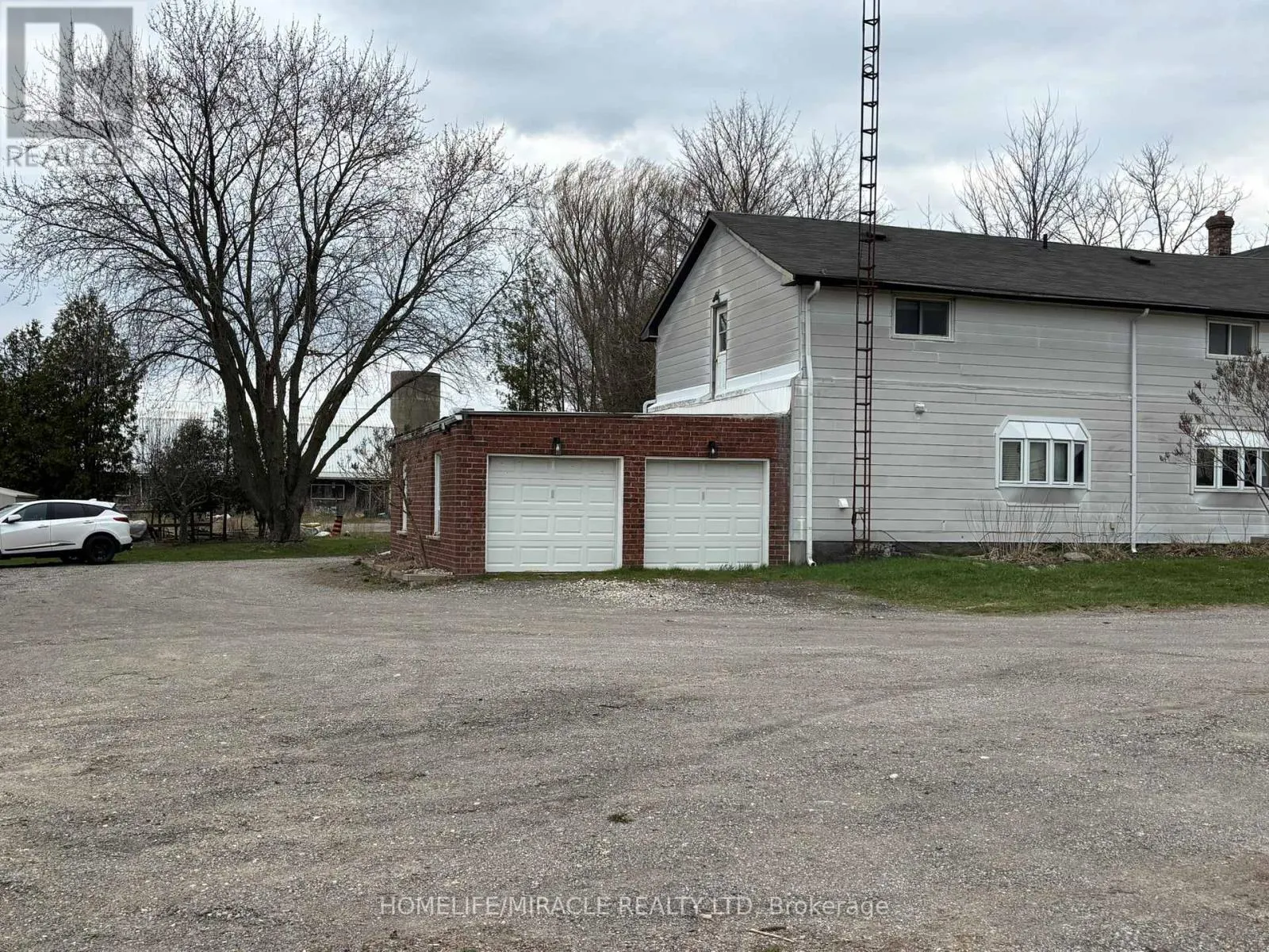 5 - 1381 HWY 8