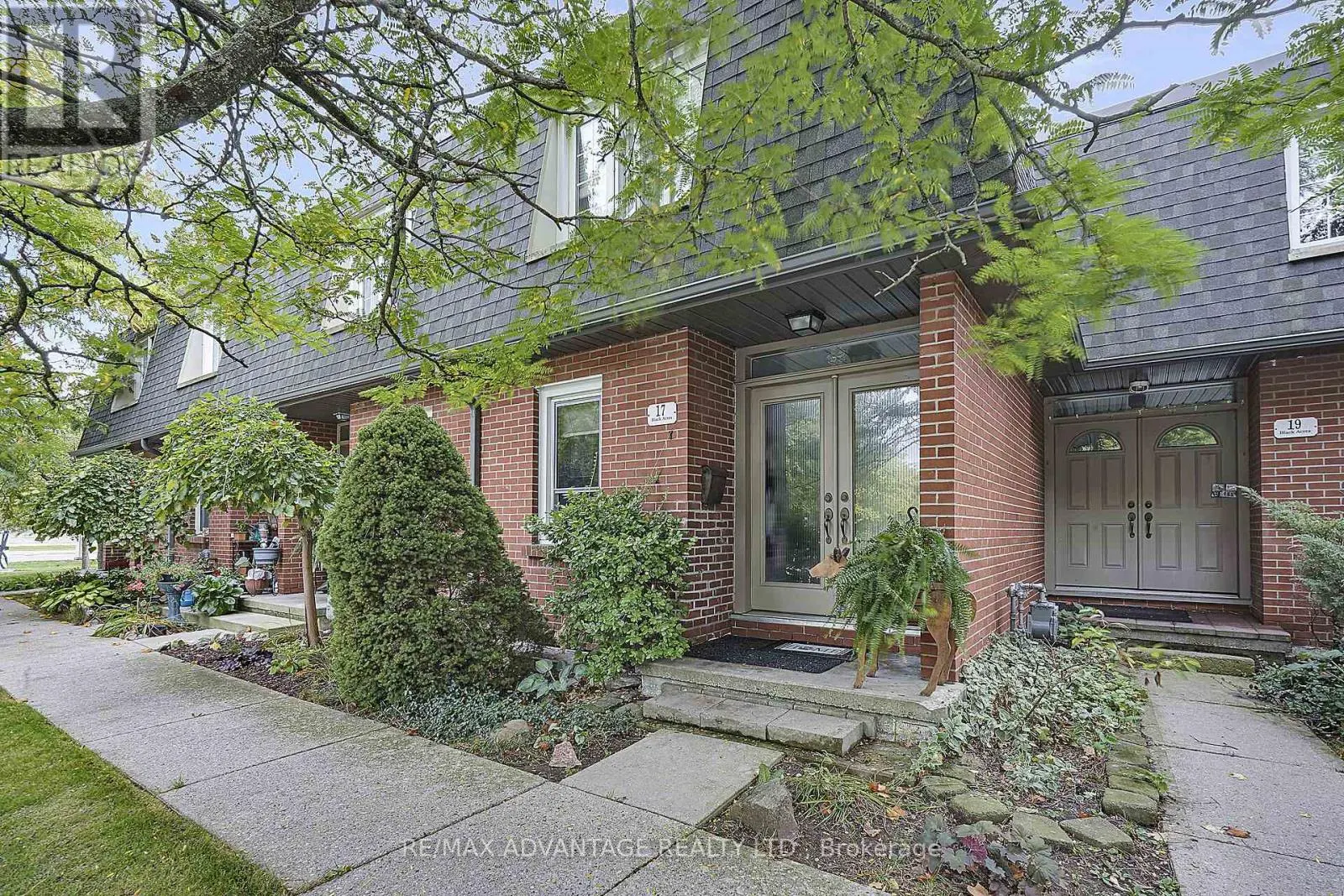 17 BLACKACRES BOULEVARD