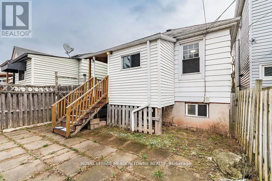 77 PROVINCE STREET N