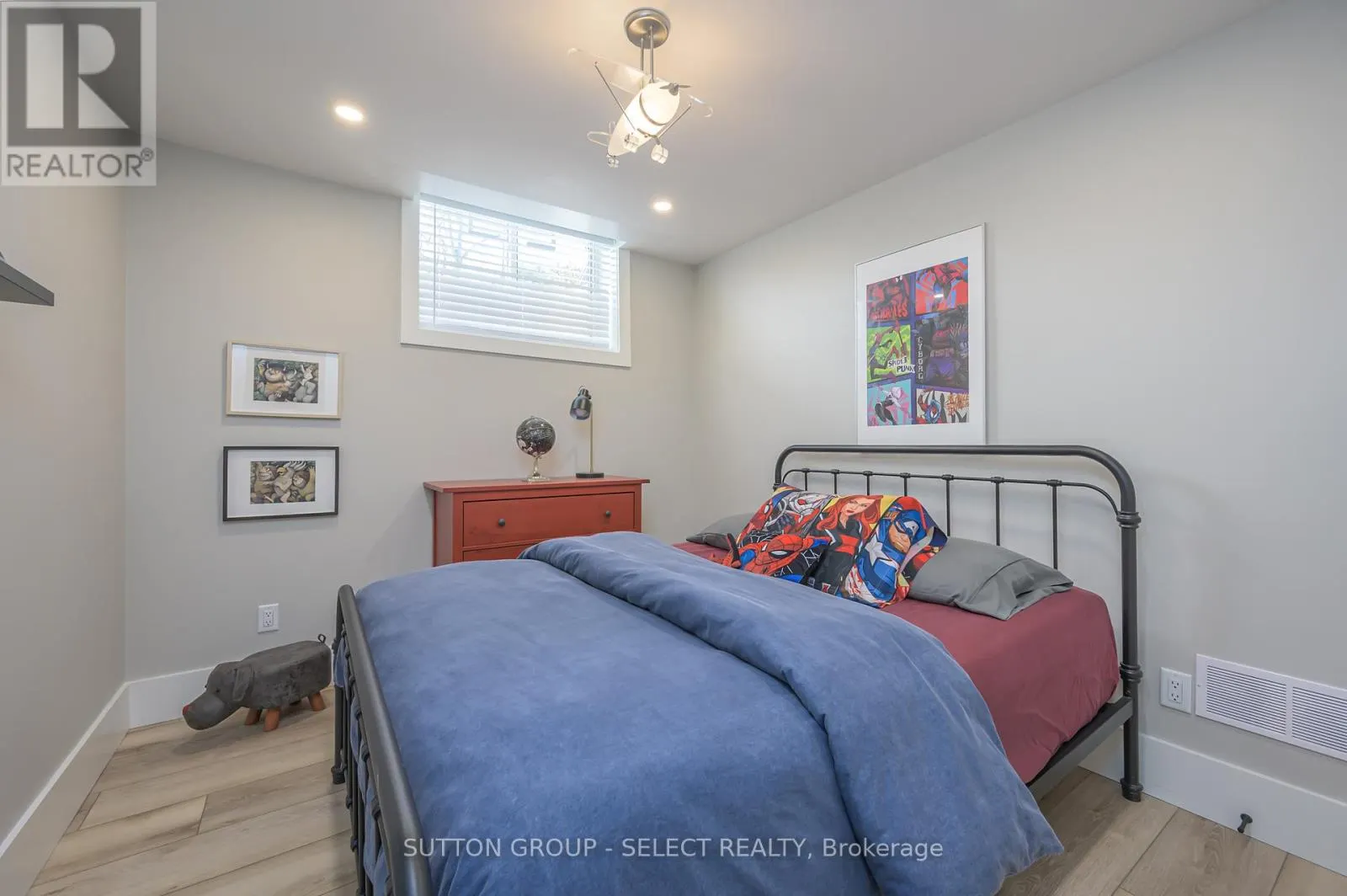 185 COMMISSIONERS ROAD E