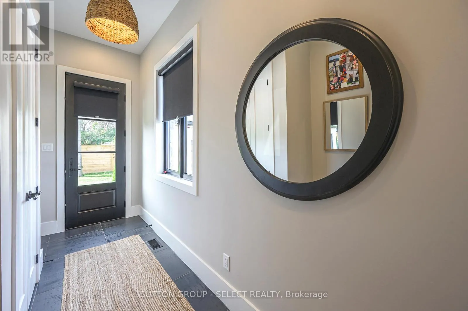185 COMMISSIONERS ROAD E