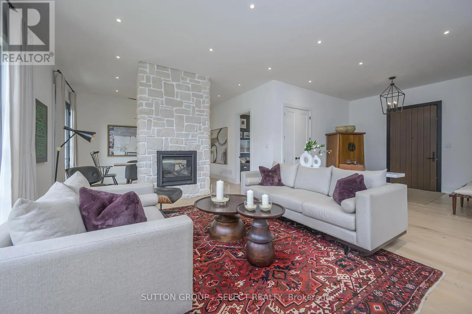 185 COMMISSIONERS ROAD E