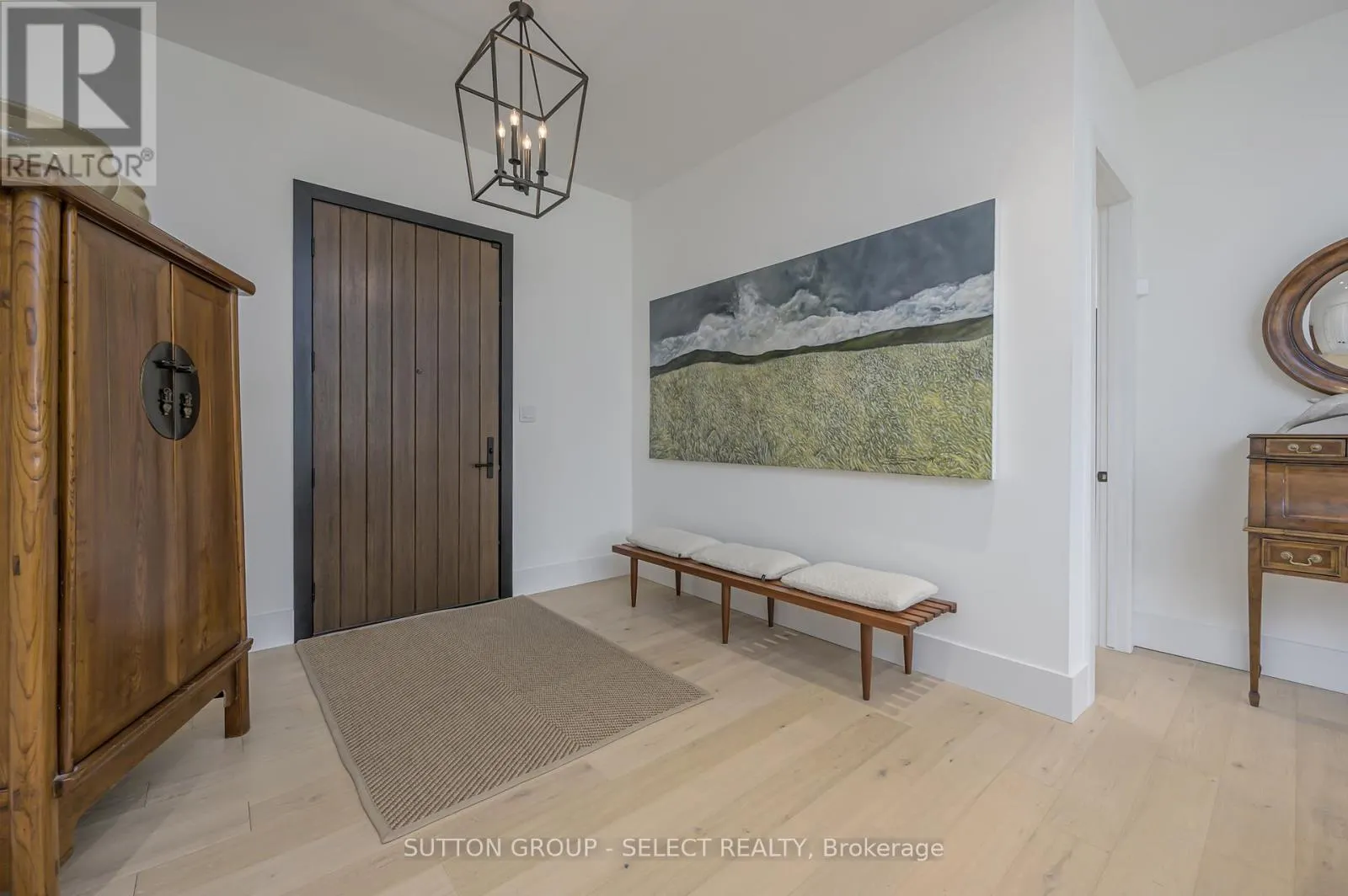 185 COMMISSIONERS ROAD E