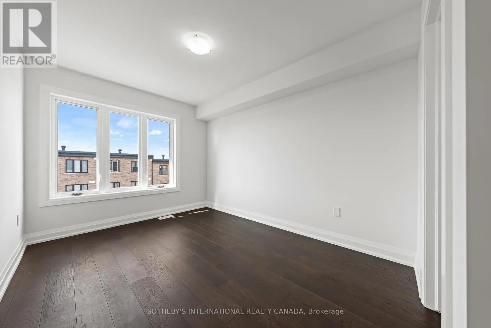 23 - 675 VICTORIA ROAD N