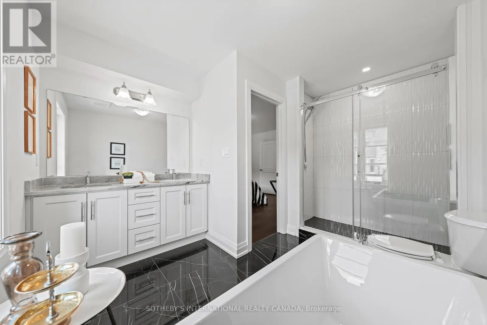 23 - 675 VICTORIA ROAD N