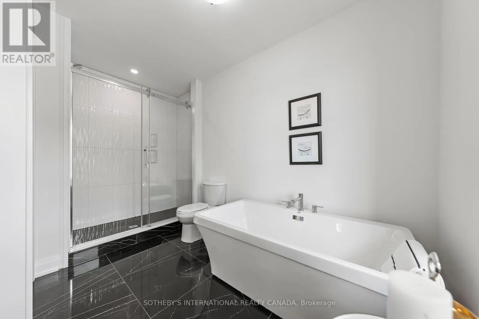 23 - 675 VICTORIA ROAD N