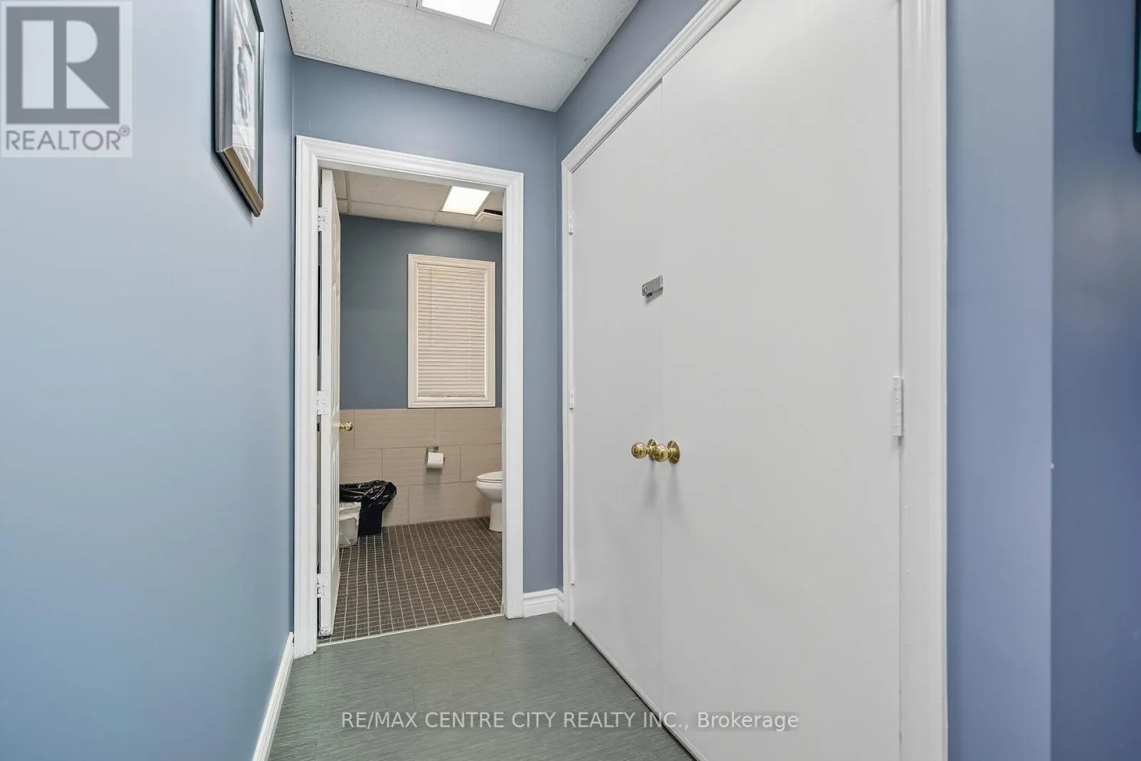 330 SOVEREIGN ROAD