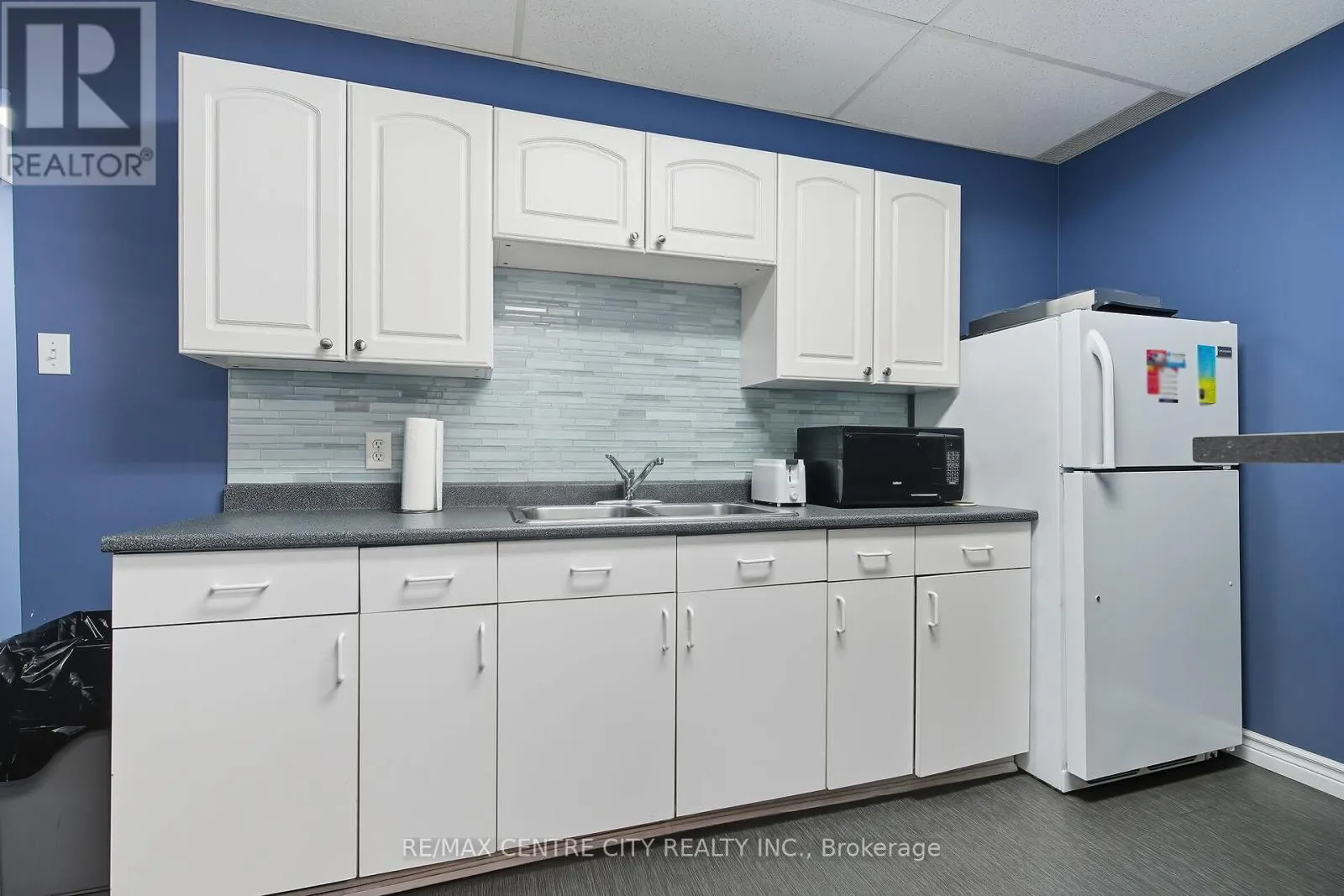 330 SOVEREIGN ROAD