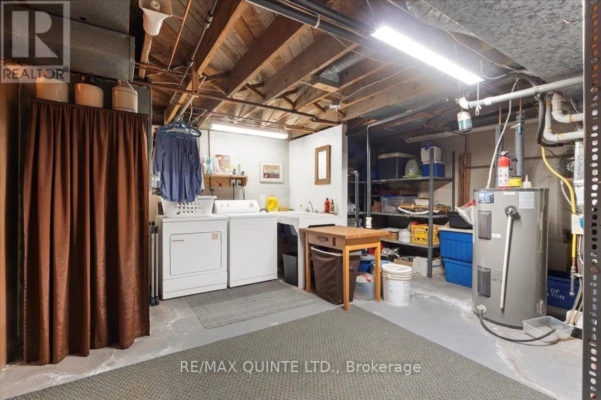 404 BRIDGE STREET W