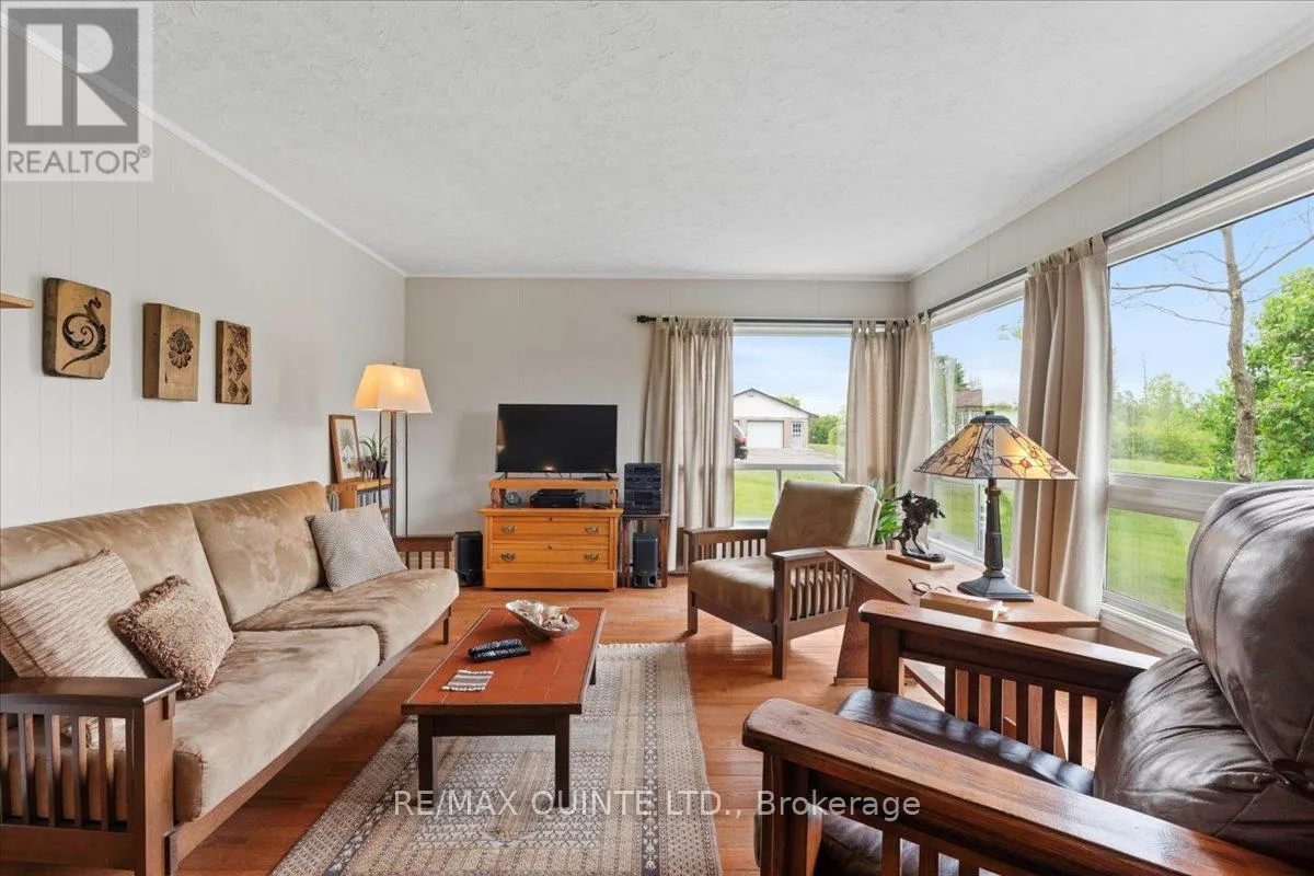 404 BRIDGE STREET W