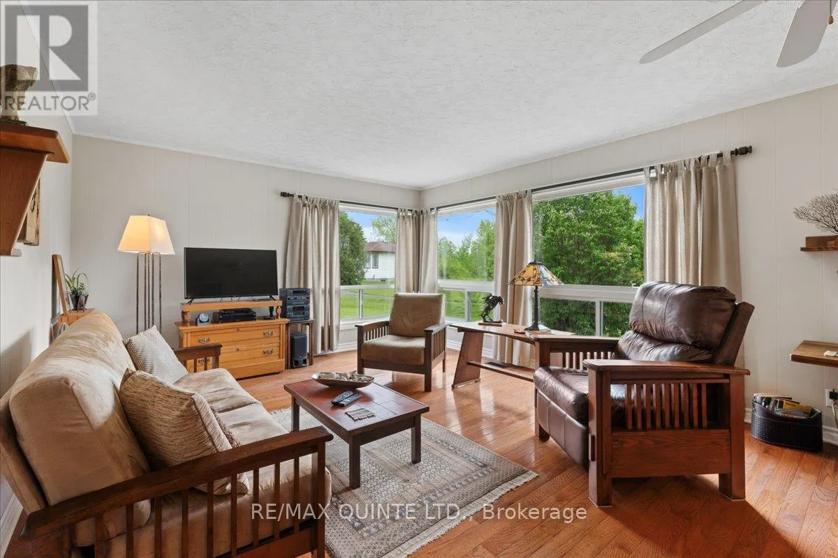 404 BRIDGE STREET W