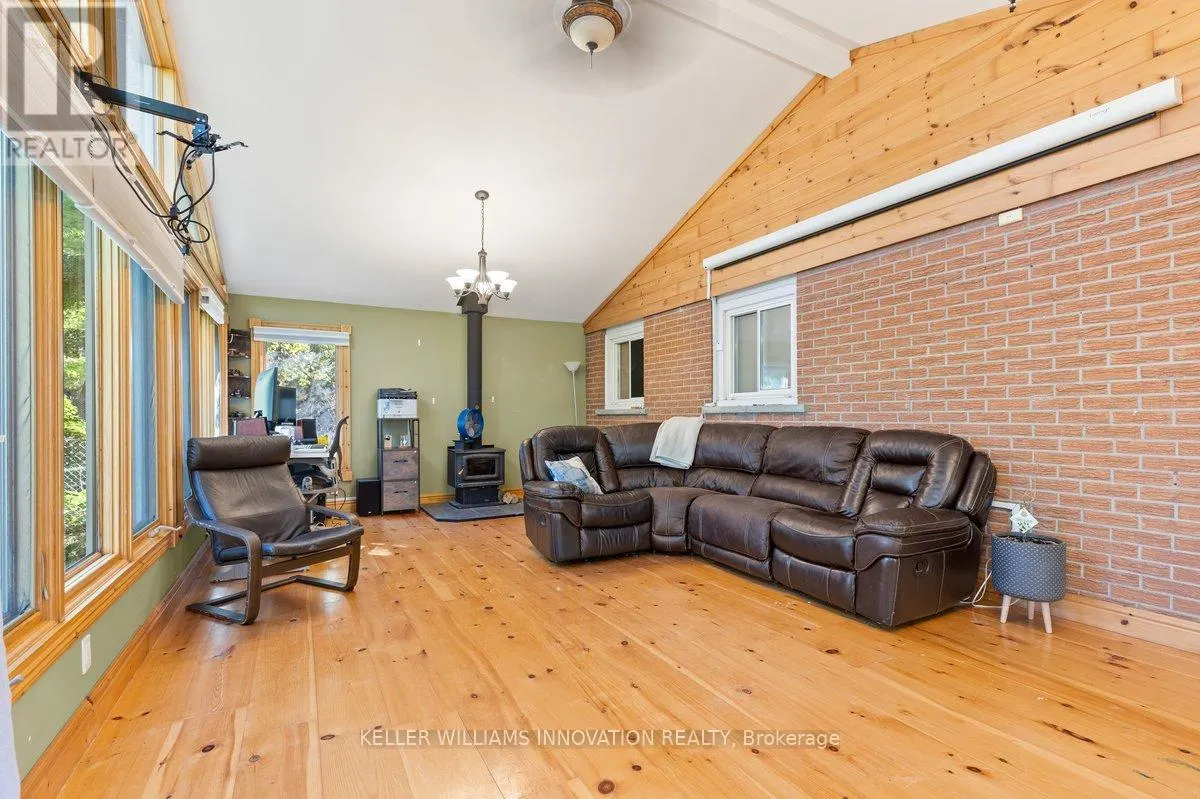 40 RENNIE DRIVE