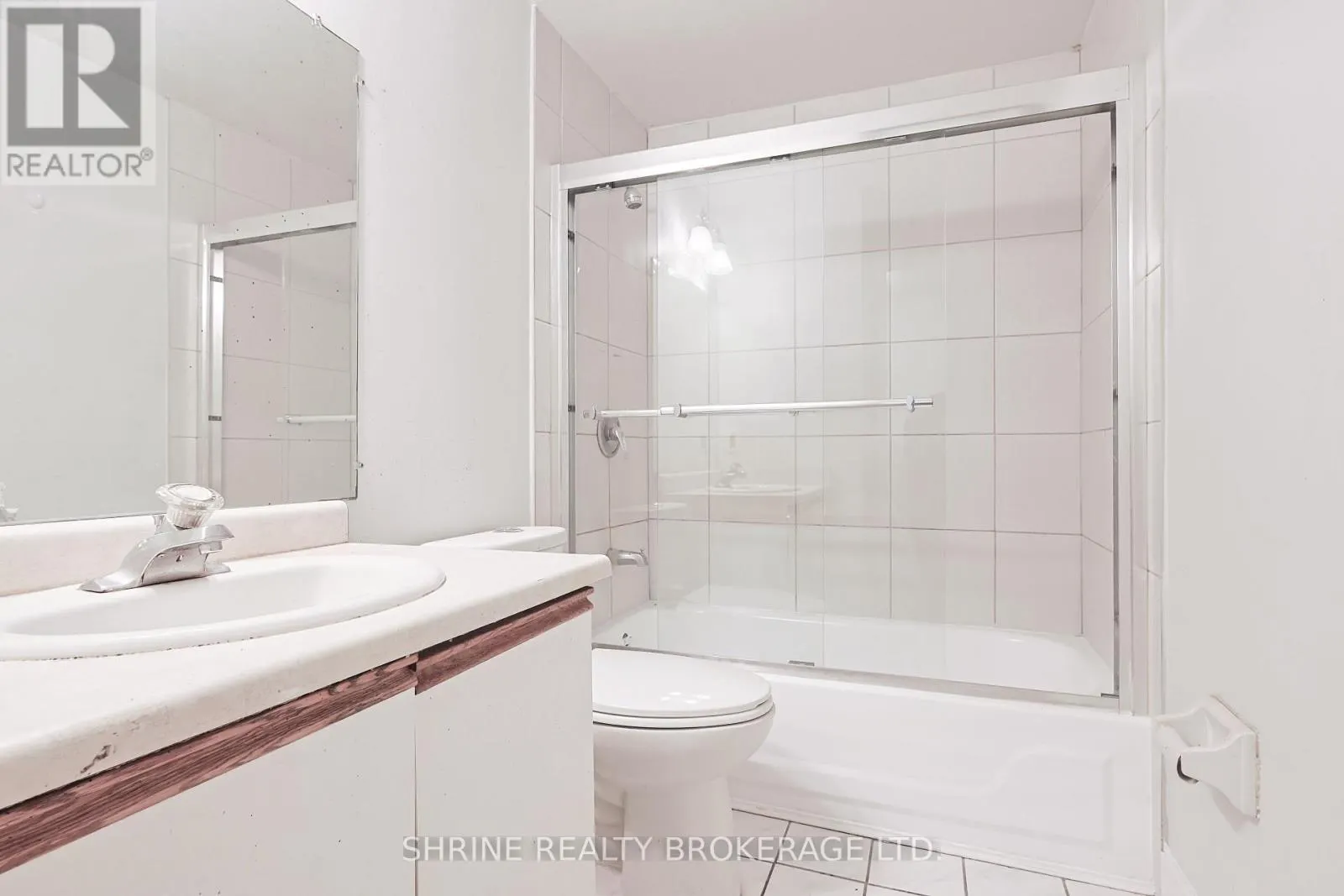 22 - 577 THIRD STREET, #22