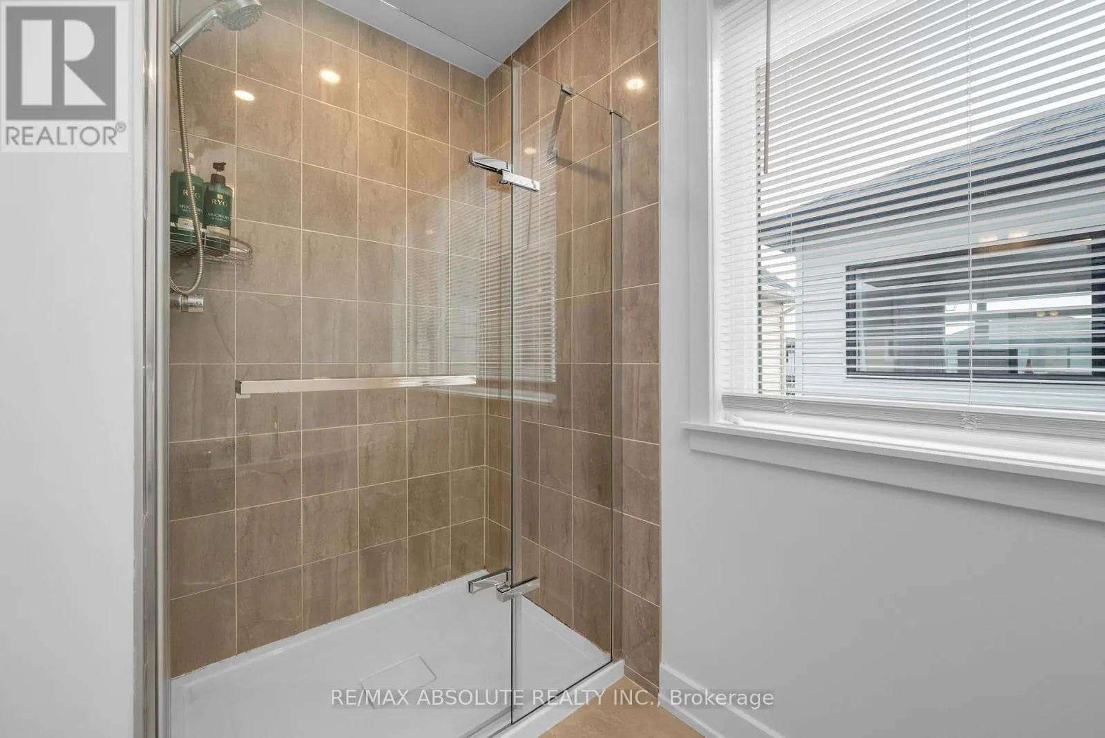 207 OSTERLEY WAY