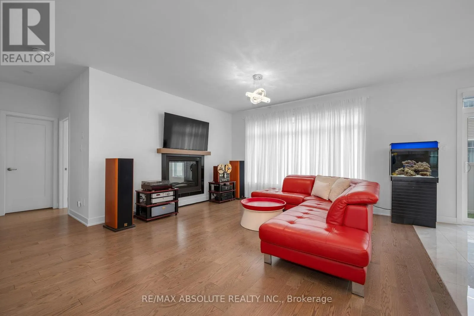 207 OSTERLEY WAY