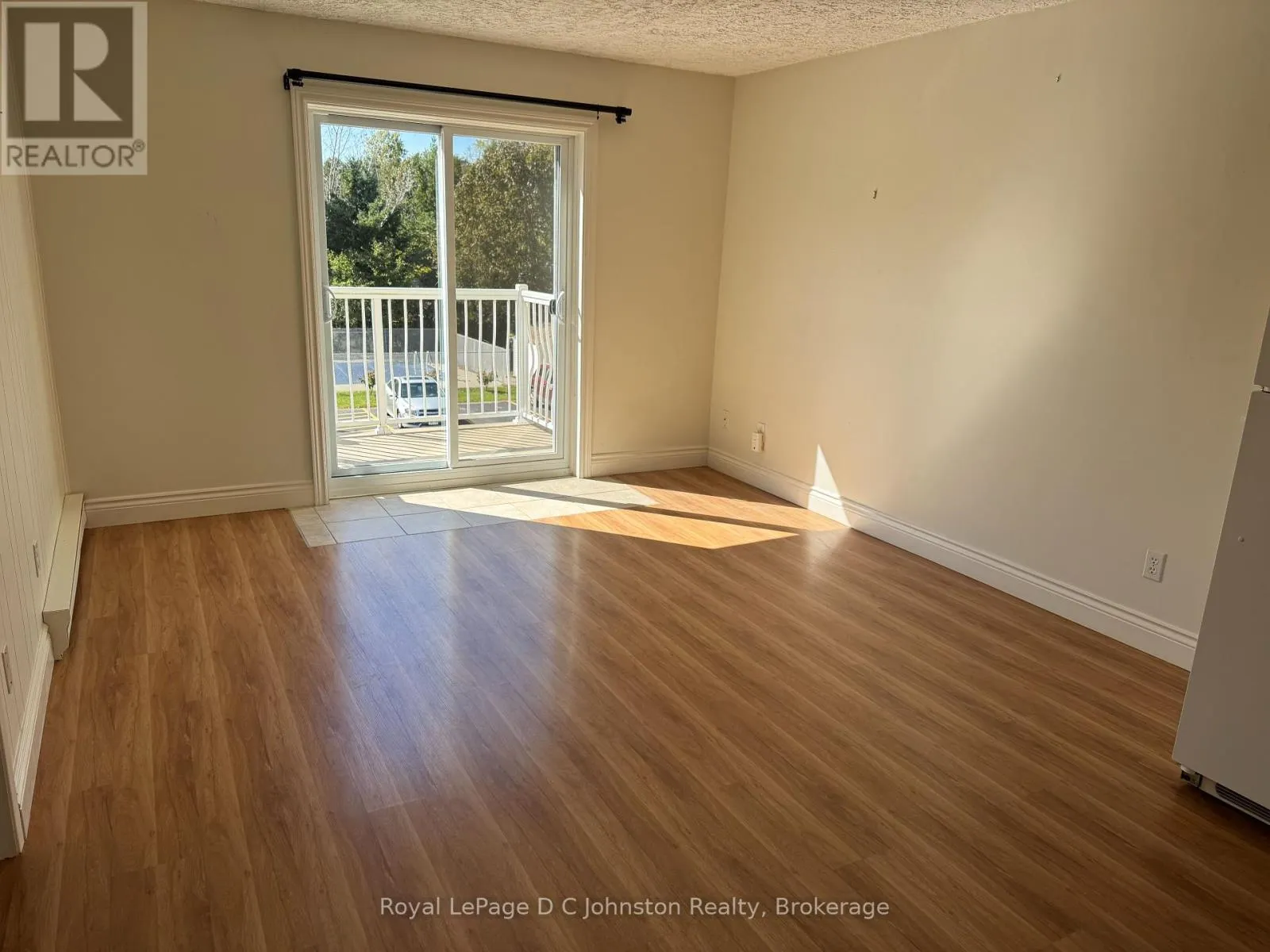 303 - 229 ADELAIDE STREET, #303