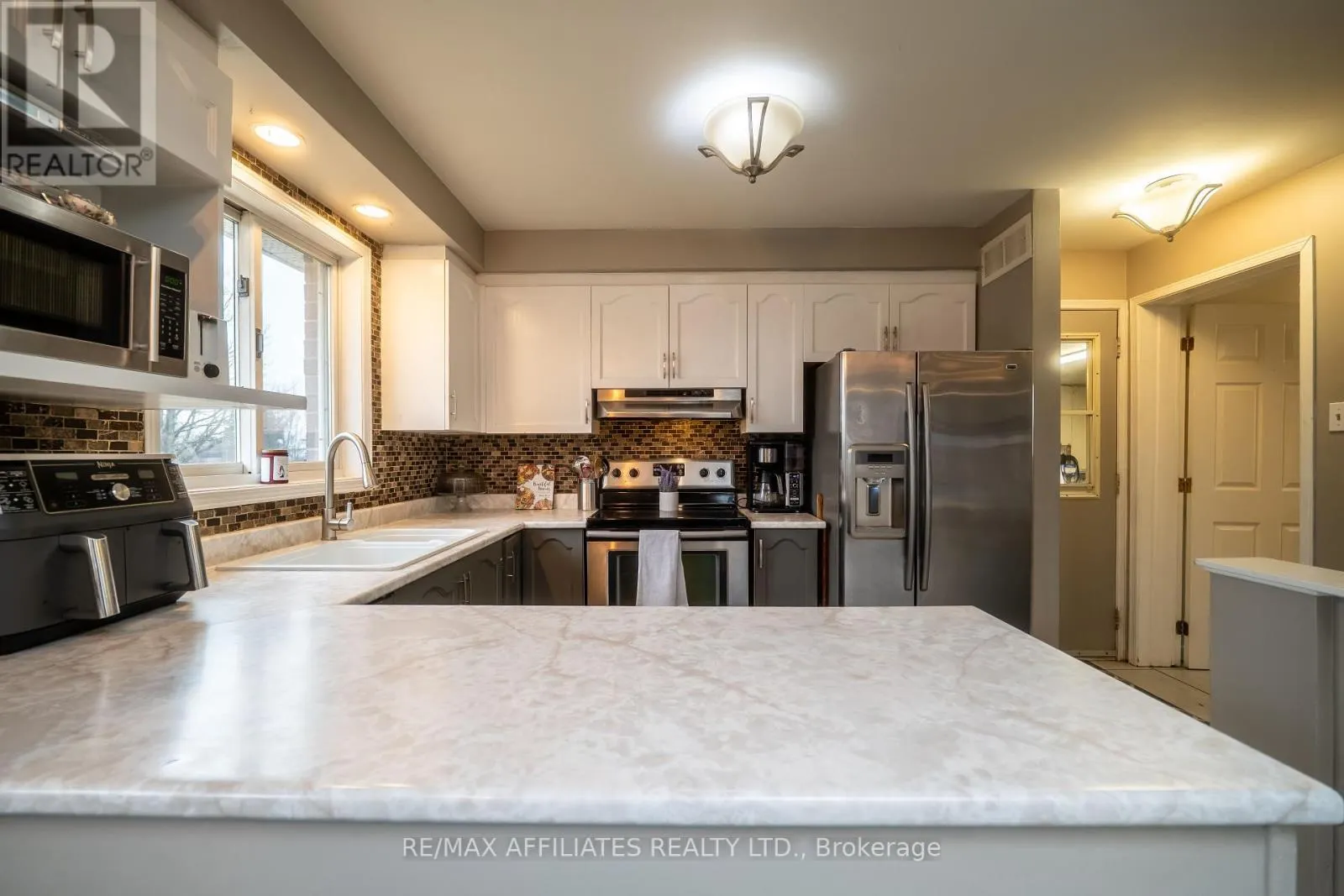 885 TOWNLINE ROAD